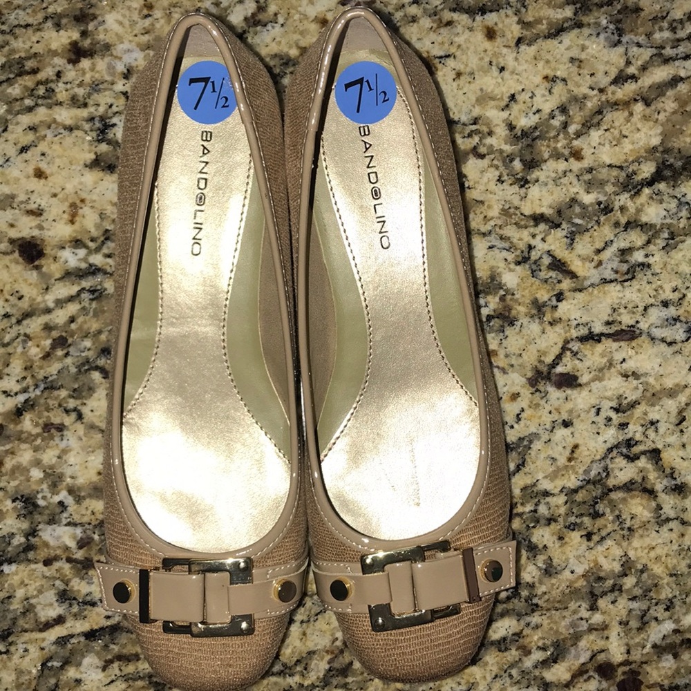 Bandolino Taupe Flats